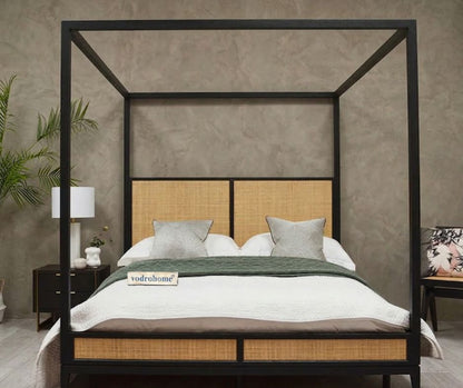 Vodrohome Lucia Solid Mango Wood Four-Poster Bed (Natural & Black) B#016