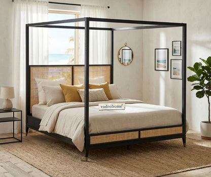 Vodrohome Lucia Solid Mango Wood Four-Poster Bed (Natural & Black) B#016